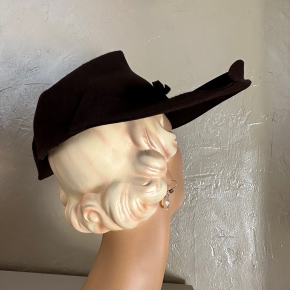 ENCHANTING 1940\'s CHOCOLATE BROWN FELT WIDE BRIM HAT